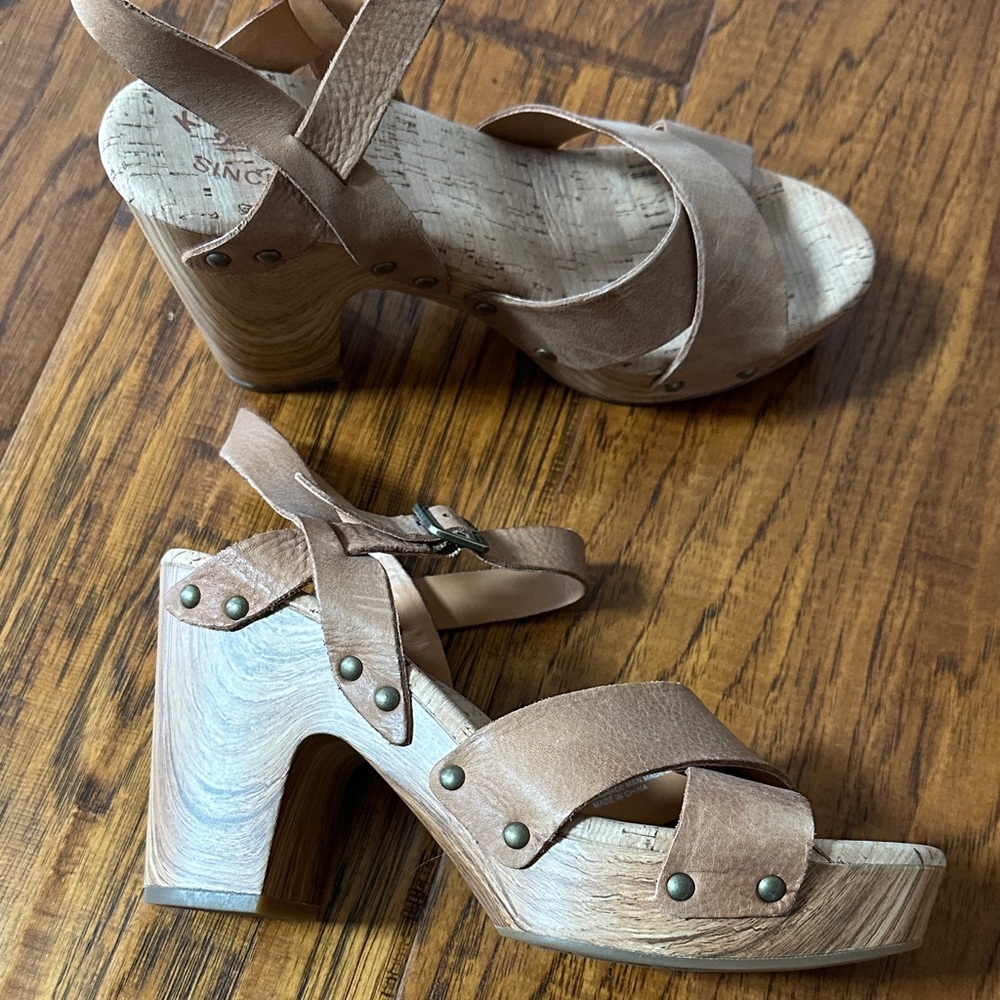 Kork-EaseTan Leather Sandals sz 7 - Picture 4 of 5